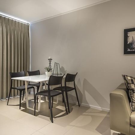 C.A.G - Upper East Side Apartment Sandton Room photo