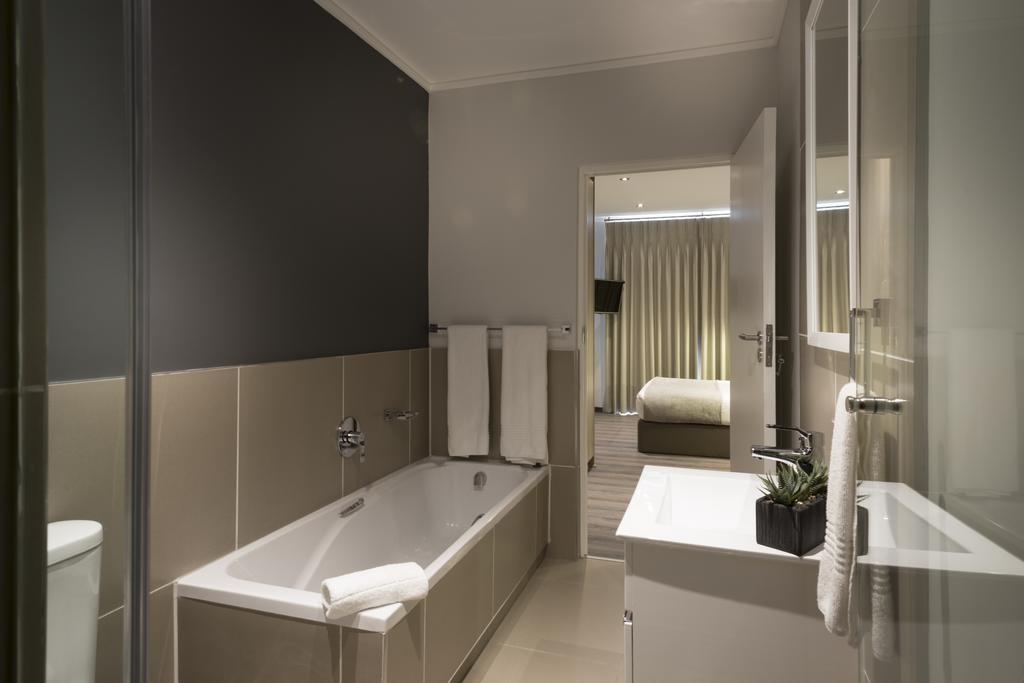 C.A.G - Upper East Side Apartment Sandton Room photo